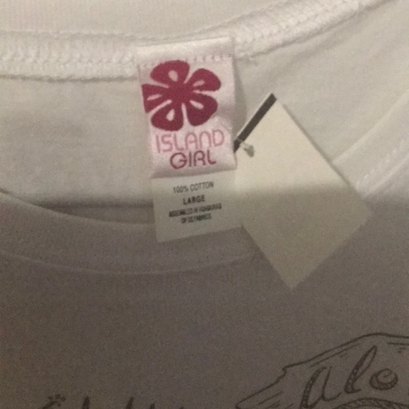 Island Girl graphic t-shirt - Picture 6 of 6
